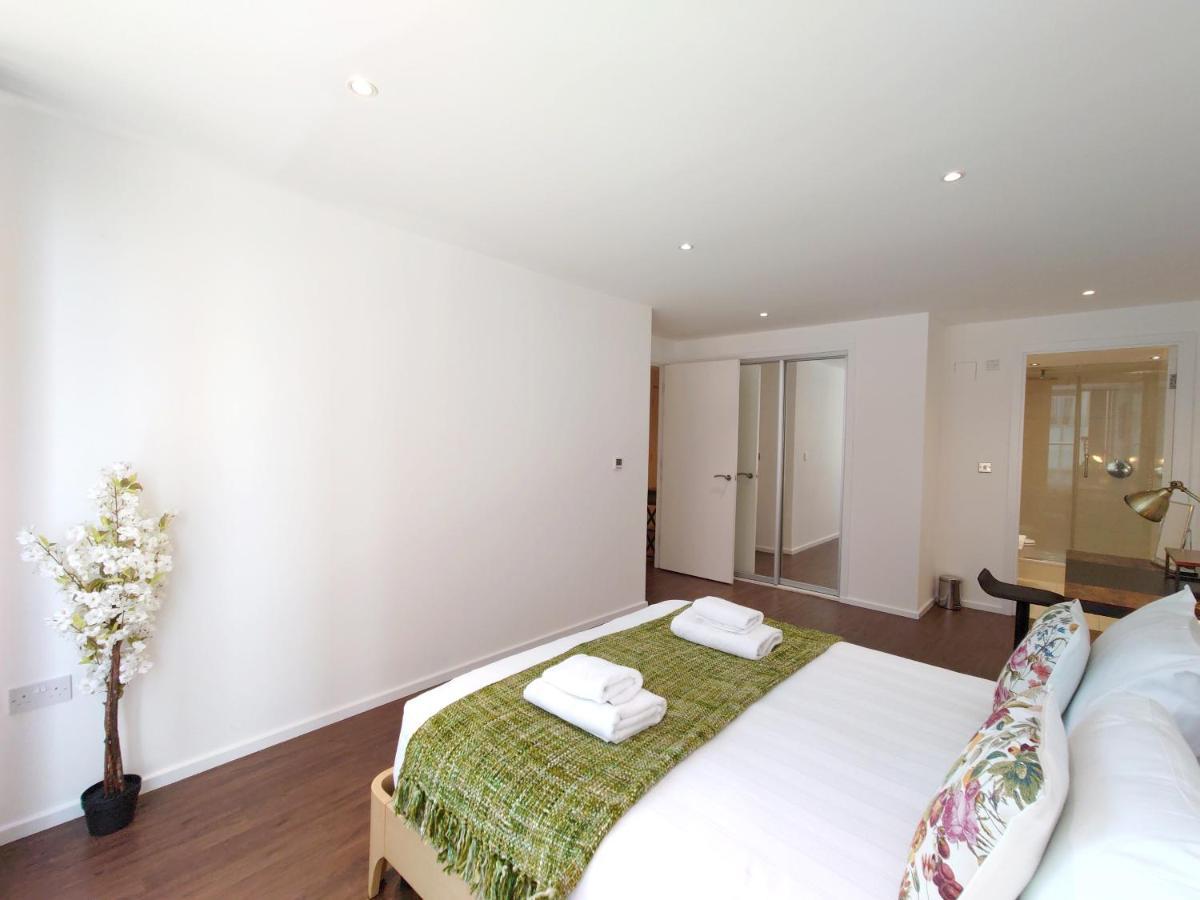 לונדון Fully Serviced Two Bed Apartment By Excel & O2 מראה חיצוני תמונה