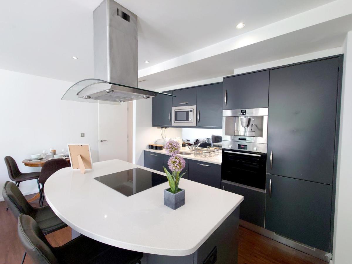 לונדון Fully Serviced Two Bed Apartment By Excel & O2 מראה חיצוני תמונה