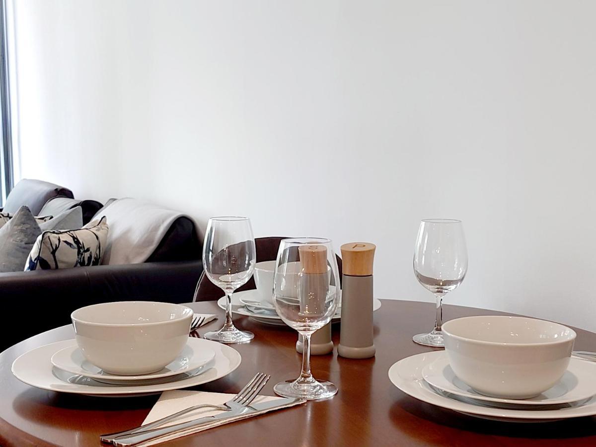 לונדון Fully Serviced Two Bed Apartment By Excel & O2 מראה חיצוני תמונה