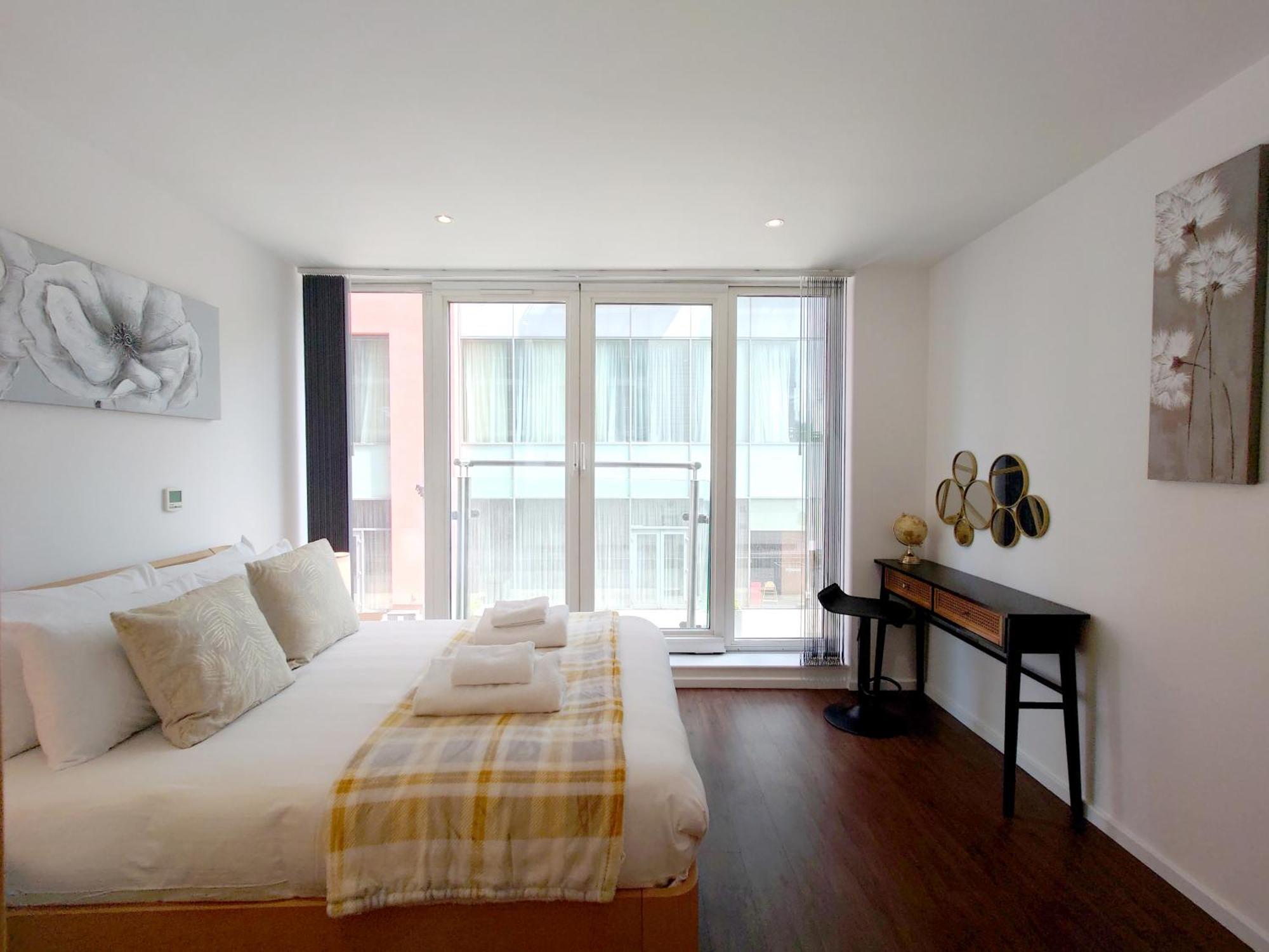 לונדון Fully Serviced Two Bed Apartment By Excel & O2 מראה חיצוני תמונה