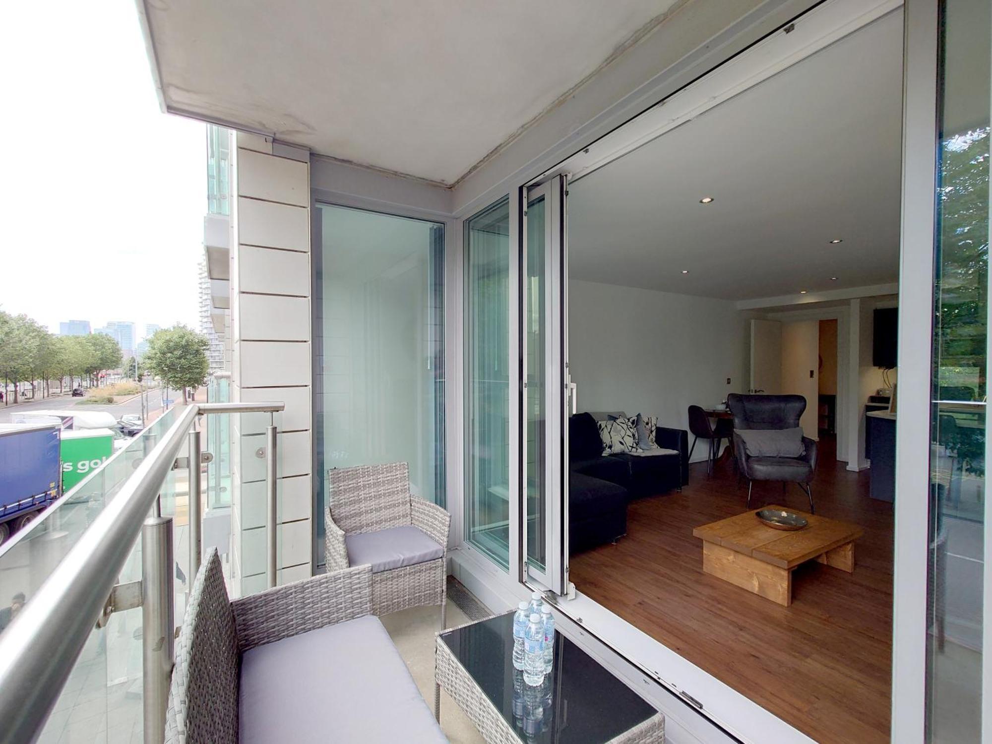 לונדון Fully Serviced Two Bed Apartment By Excel & O2 מראה חיצוני תמונה